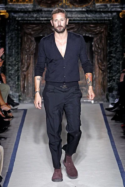 Look 35